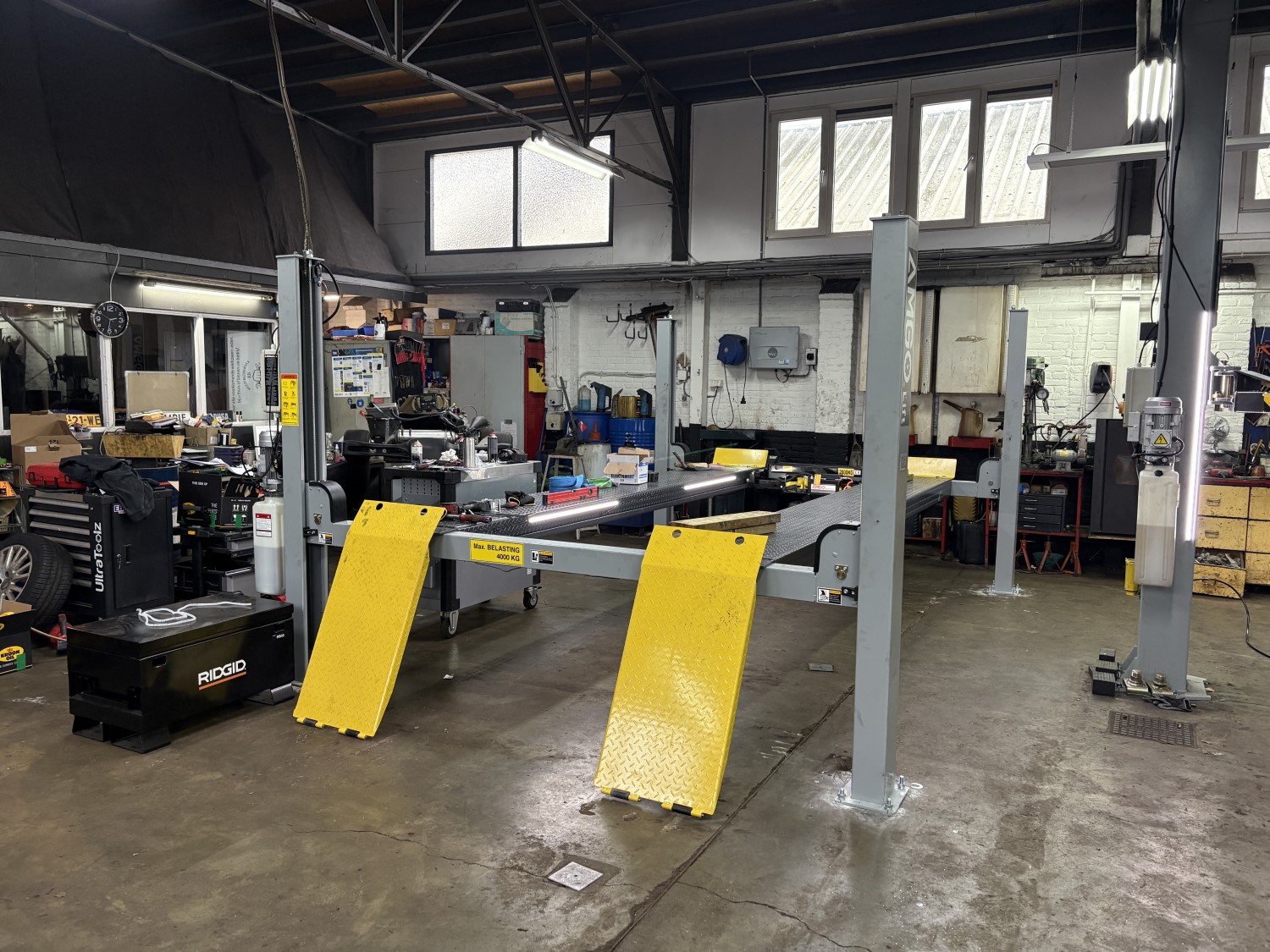 AMGO A440 4.0T APK Hefbrug Boom Autoservice